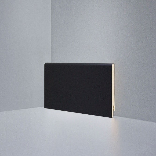 Плинтус Deartio МДФ U 101-80 (80х16х2050) Черный фото 1 — ПетроПол