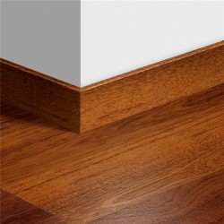 Плинтус Quick Step QSPSKR00996 Доска мербау 77x14x2400 — ПетроПол